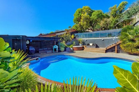 Photo of property in 11 Toledo Place, Mount Pleasant, Christchurch, 8081