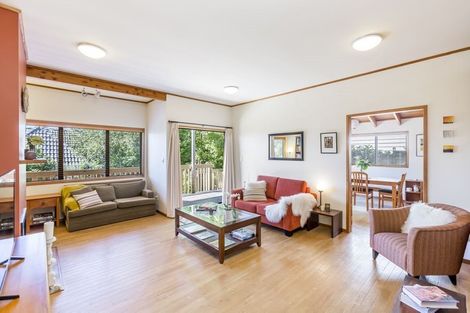 Photo of property in 2/16 Mahara Avenue, Birkenhead, Auckland, 0626