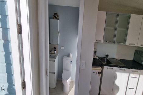 Photo of property in 54 Raroa Road, Kelburn, Wellington, 6012