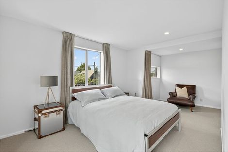 Photo of property in 1a Westburn Terrace, Burnside, Christchurch, 8041