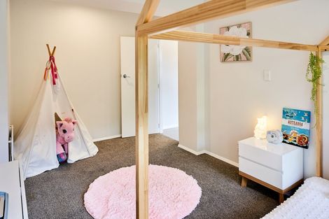 Photo of property in 40 Rona Street, Eastbourne, Lower Hutt, 5013