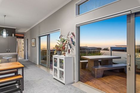 Photo of property in 6 Ocean Vista Lane, Paraparaumu, 5032