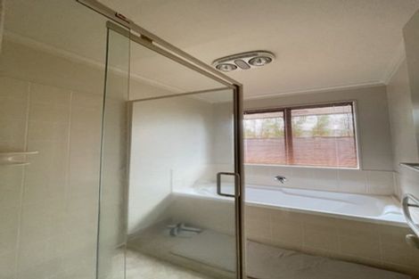 Photo of property in 26 Brittany Drive, Henderson, Auckland, 0612