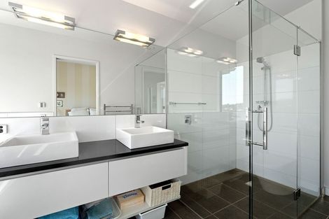 Photo of property in 6/5 The Moorings, Two Mile Bay, Taupo, 3330