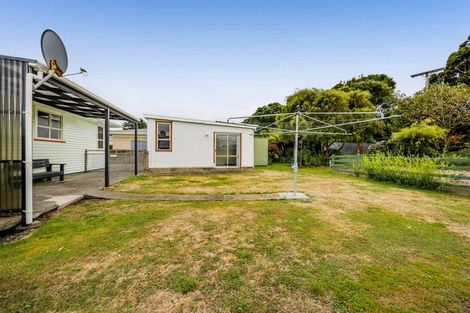 Photo of property in 2 Charles Major Place, Hawera, 4610