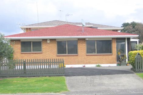 Photo of property in 64a Oceanbeach Road, Mount Maunganui, 3116