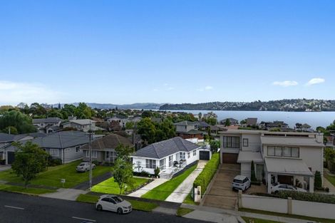 Photo of property in 27 Shortt Avenue, Mangere Bridge, Auckland, 2022