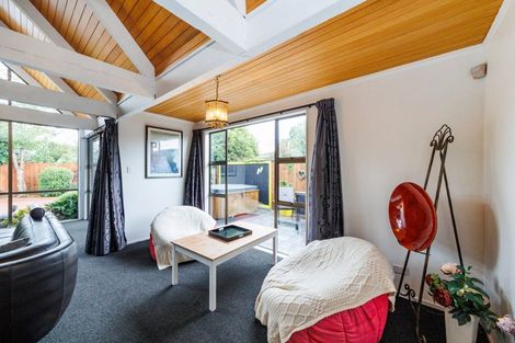 Photo of property in 9 Truscott Grove, Awapuni, Palmerston North, 4412