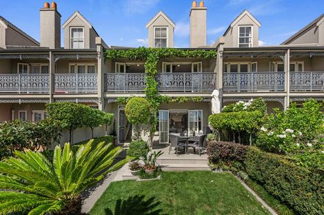 Photo of property in 24 Leneford Drive, East Tamaki, Auckland, 2013