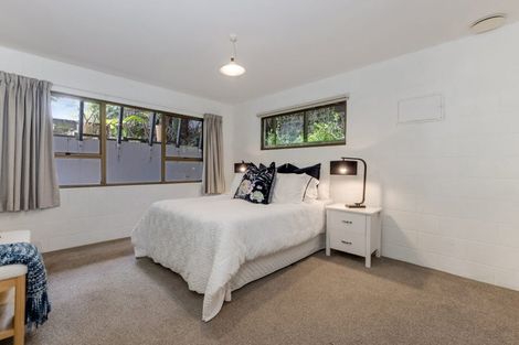 Photo of property in 1070 Scenic Drive North, Swanson, Auckland, 0816