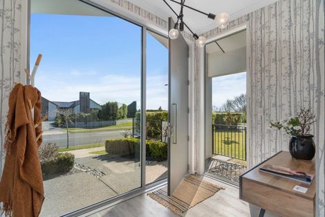 Photo of property in 1 Charlotte Drive, Omokoroa, 3114