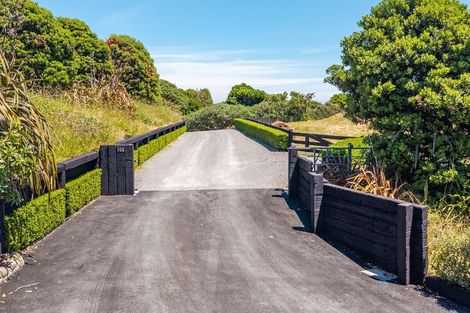 Photo of property in 104 Raukawa Road, Peka Peka, Waikanae, 5391