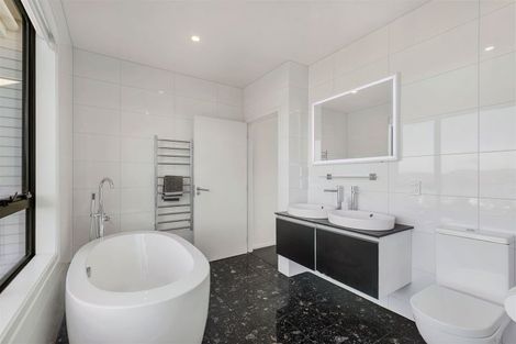 Photo of property in 8 The Track, Plimmerton, Porirua, 5026