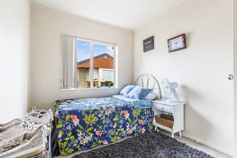 Photo of property in 12/520 Don Buck Road, Westgate, Auckland, 0614