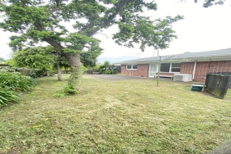 Photo of property in 2/15 Rosehill Drive, Rosehill, Papakura, 2113