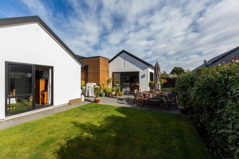 Photo of property in 7 Whitau Place, Marshland, Christchurch, 8083