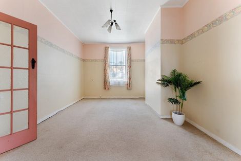 Photo of property in 85 Brooklands Road, Brooklands, New Plymouth, 4310