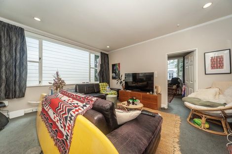 Photo of property in 1/126 The Parade, Island Bay, Wellington, 6023