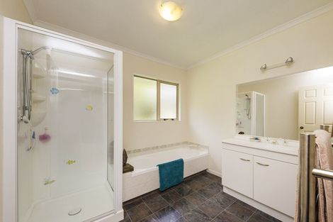 Photo of property in 29 Ngahere Park Road, Turitea, Palmerston North, 4472