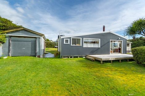 Photo of property in 8 Miro Street, Kaka Point, 9271