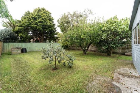 Photo of property in 11 Savage Crescent, West End, Palmerston North, 4412