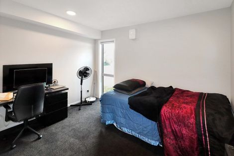 Photo of property in 4 Atkinson Street, Newlands, Wellington, 6037