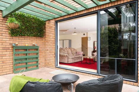 Photo of property in 16 San Lorenzo Rise, Henderson, Auckland, 0612