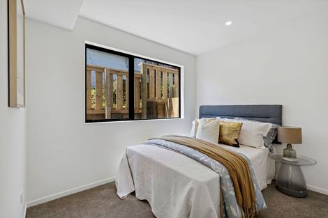 Photo of property in 8d Datura Place, Sunnynook, Auckland, 0620