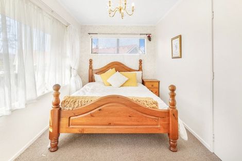 Photo of property in 32 Chedworth Avenue, Chedworth, Hamilton, 3210