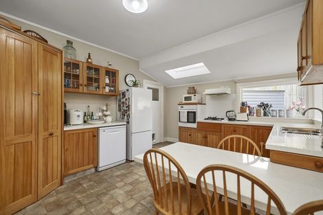 Photo of property in 20 Henui Street, Strandon, New Plymouth, 4312