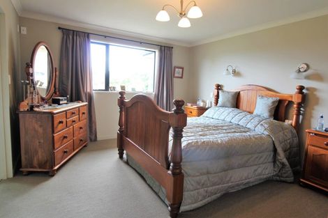 Photo of property in 18 Mauchline Street, Wallacetown, 9816