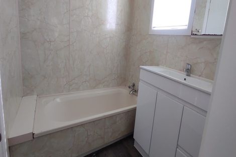 Photo of property in 20 Christmas Road, Manurewa, Auckland, 2102