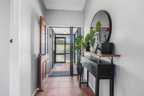 Photo of property in 32a Glen Almond Street, New Plymouth, 4310