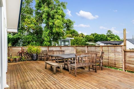 Photo of property in 62 Lynn Road, Bayview, Auckland, 0629