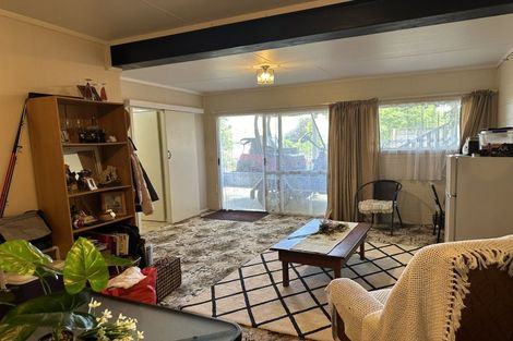 Photo of property in 8 Meuli Street, Eltham, 4322