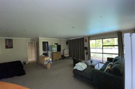 Photo of property in 10 Lowtherhurst Road, Massey, Auckland, 0614