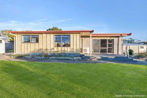 Photo of property in 20 Whakapaki Street, Urenui, 4375