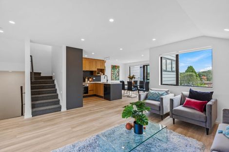 Photo of property in 7/13 Fairdale Place, Birkdale, Auckland, 0626