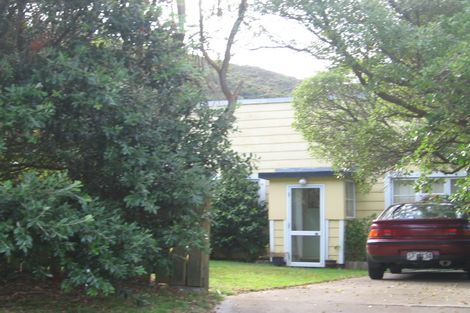 Photo of property in 92 Happy Valley Road, Owhiro Bay, Wellington, 6023