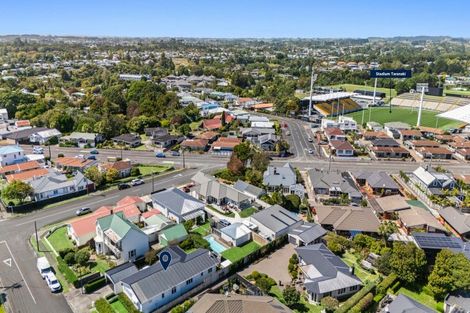 Photo of property in 118 Cutfield Road, Westown, New Plymouth, 4310