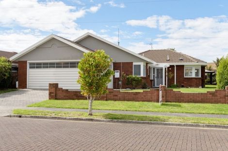 Photo of property in 12 Azalea Dell, Mount Maunganui, 3116