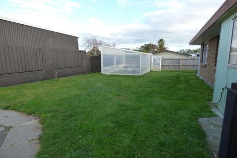 Photo of property in 17a Edgewater Parade, Waiuku, 2123