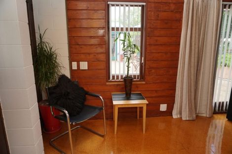 Photo of property in 5a Pohutukawa Avenue, Shelly Park, Auckland, 2014