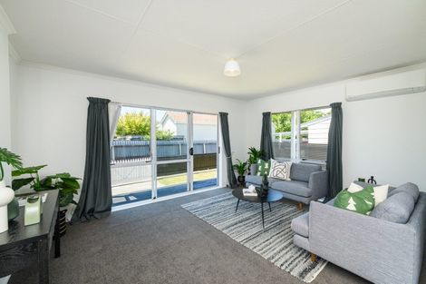 Photo of property in 2 Coromandel Court, Roslyn, Palmerston North, 4414