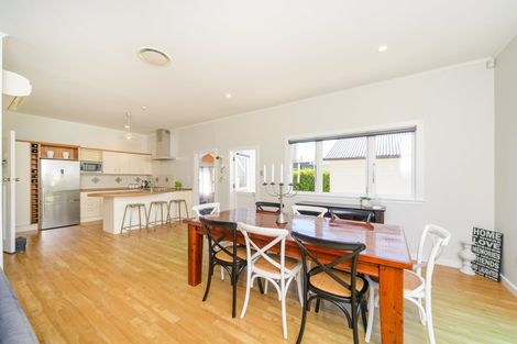 Photo of property in 20 Knowles Street, Terrace End, Palmerston North, 4410