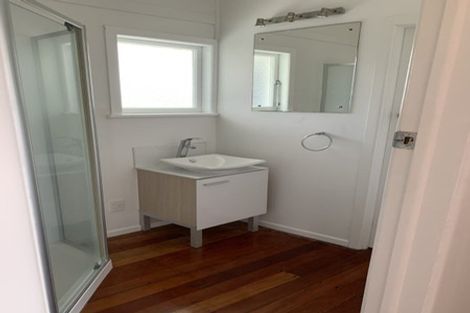 Photo of property in 65 Norwood Road, Bayswater, Auckland, 0622