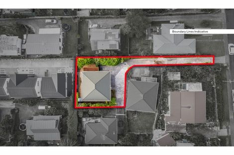 Photo of property in 2/5 Anne Road, Hillcrest, Auckland, 0627