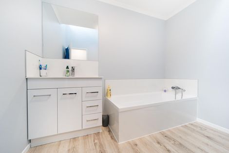 Photo of property in 47a Carter Crescent, Awapuni, Palmerston North, 4412