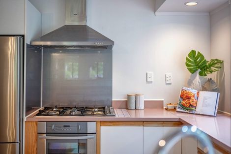 Photo of property in 71 Aberfeldy Avenue, Highland Park, Auckland, 2010