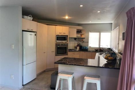 Photo of property in 3b Waitemata Road, Hauraki, Auckland, 0622